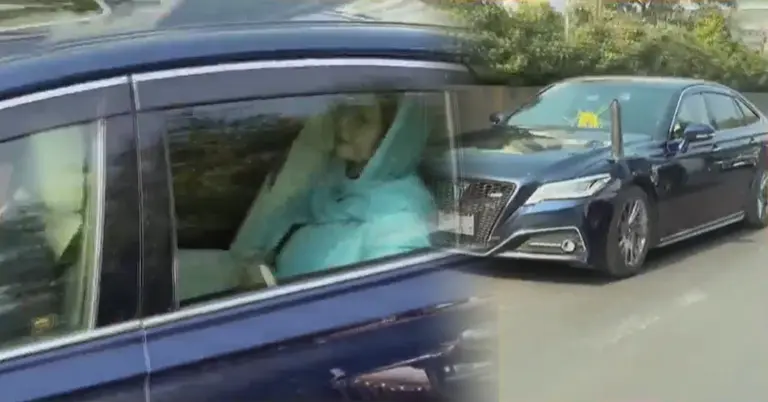 বিমানবন্দর থেকে এভারকেয়ার হাসপাতালের উদ্দেশে রওনা দিয়েছেন ডা. জুবাইদা রহমান।